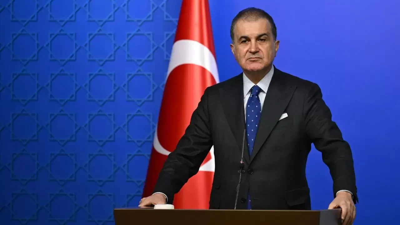 AK Parti Sözcüsü Çelik'ten Özgür Özel'e tepki: "Tam bir siyasi şuursuzluk"