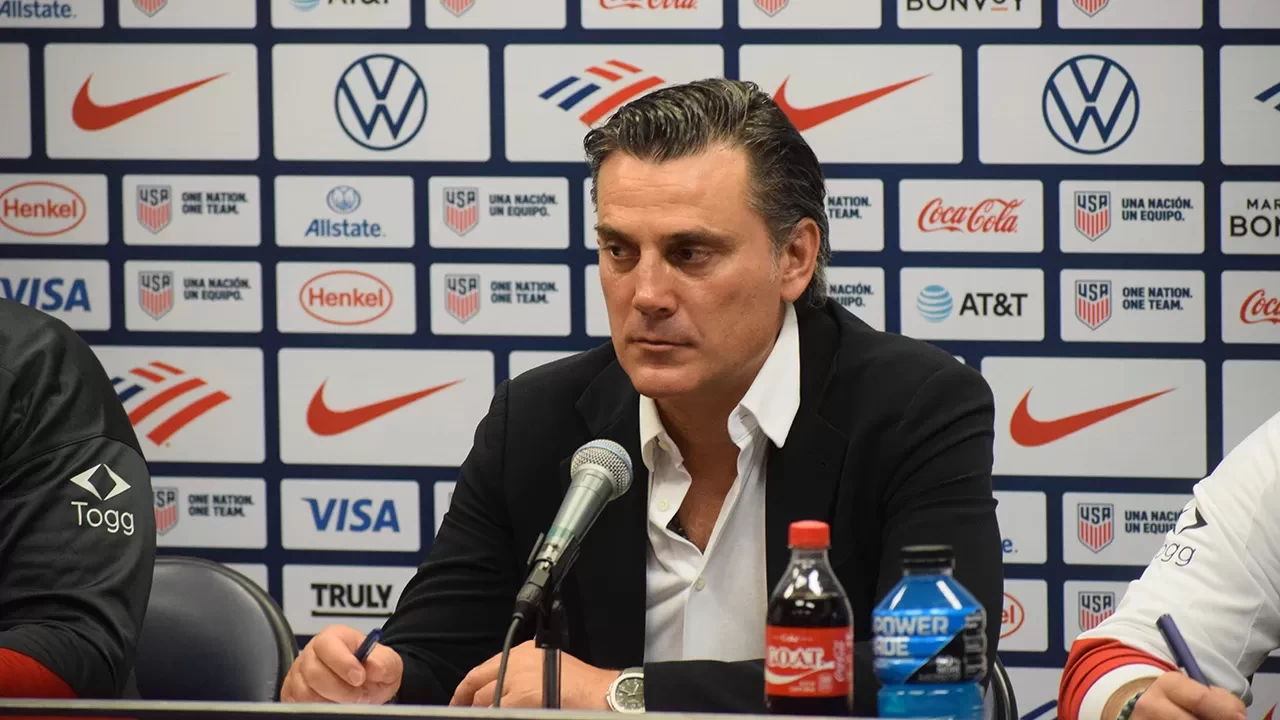 A Milli Futbol Takımı Teknik Direktörü Vincenzo Montella: “Bu galibiyeti Türk halkına armağan ediyoruz”