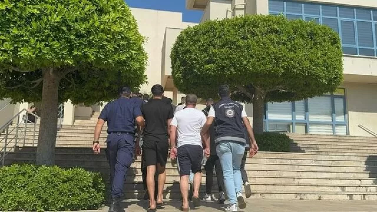 Marmaris’te göçmen kaçakçılarına yönelik büyük operasyon yapıldı