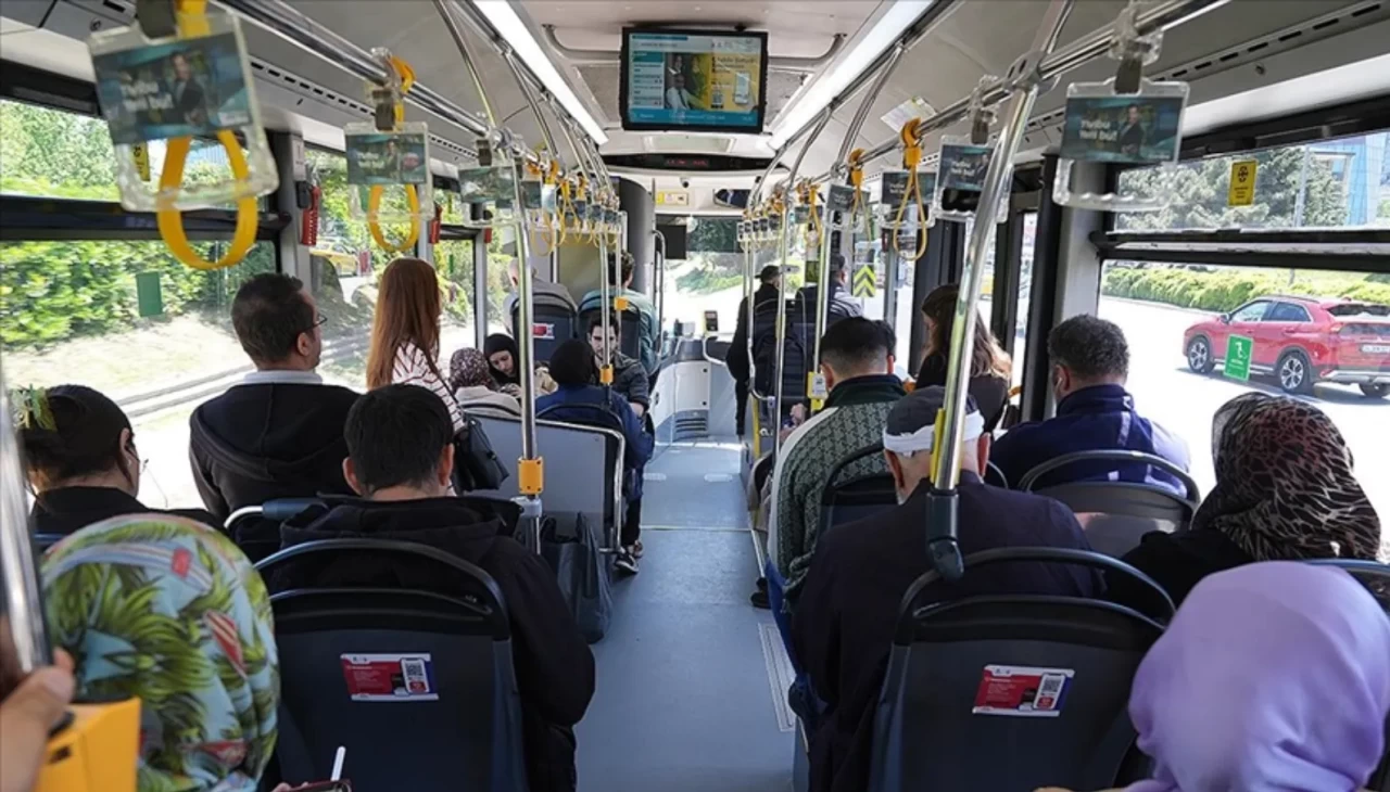 Petrol fiyatları geriledi, İBB'nin zam isteği bitmedi!