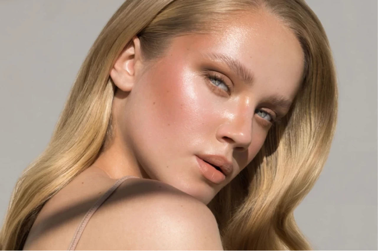 Yazın terleyince akmayan makyajın püf noktaları