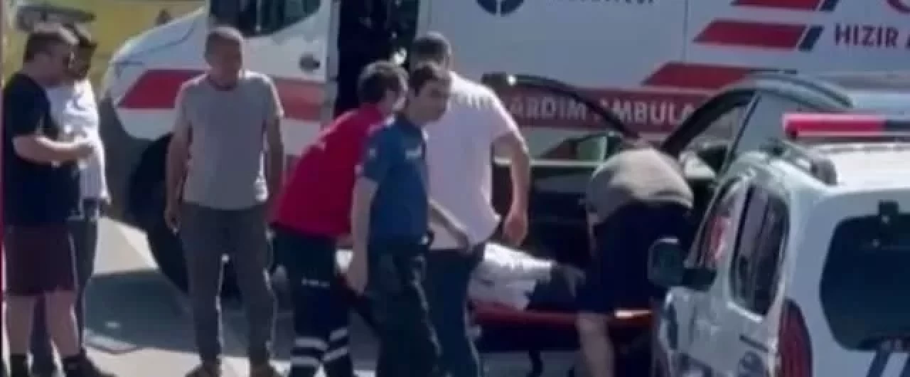 Beykoz’da fenalaşan sürücü, aracında kilitli kaldı, yardım istendi