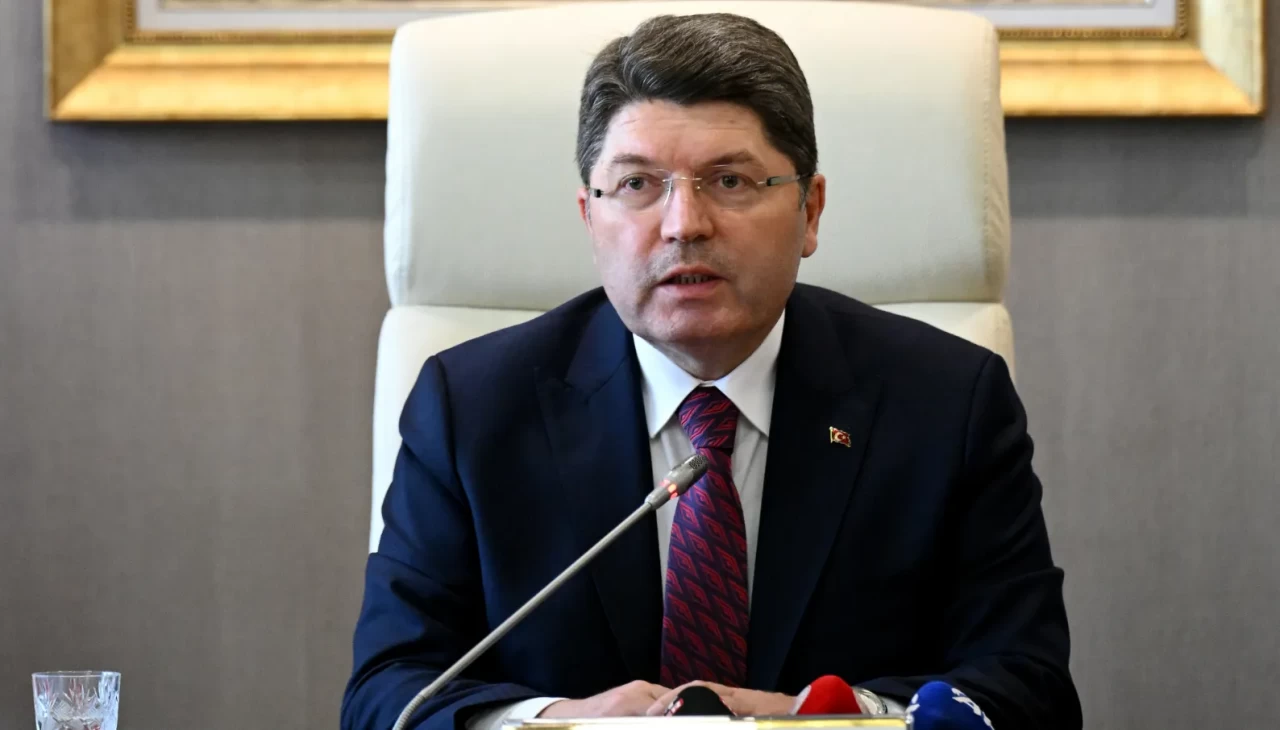 Yeni yargı dönemi başladı! Temel kanunlar sil baştan yazıldı