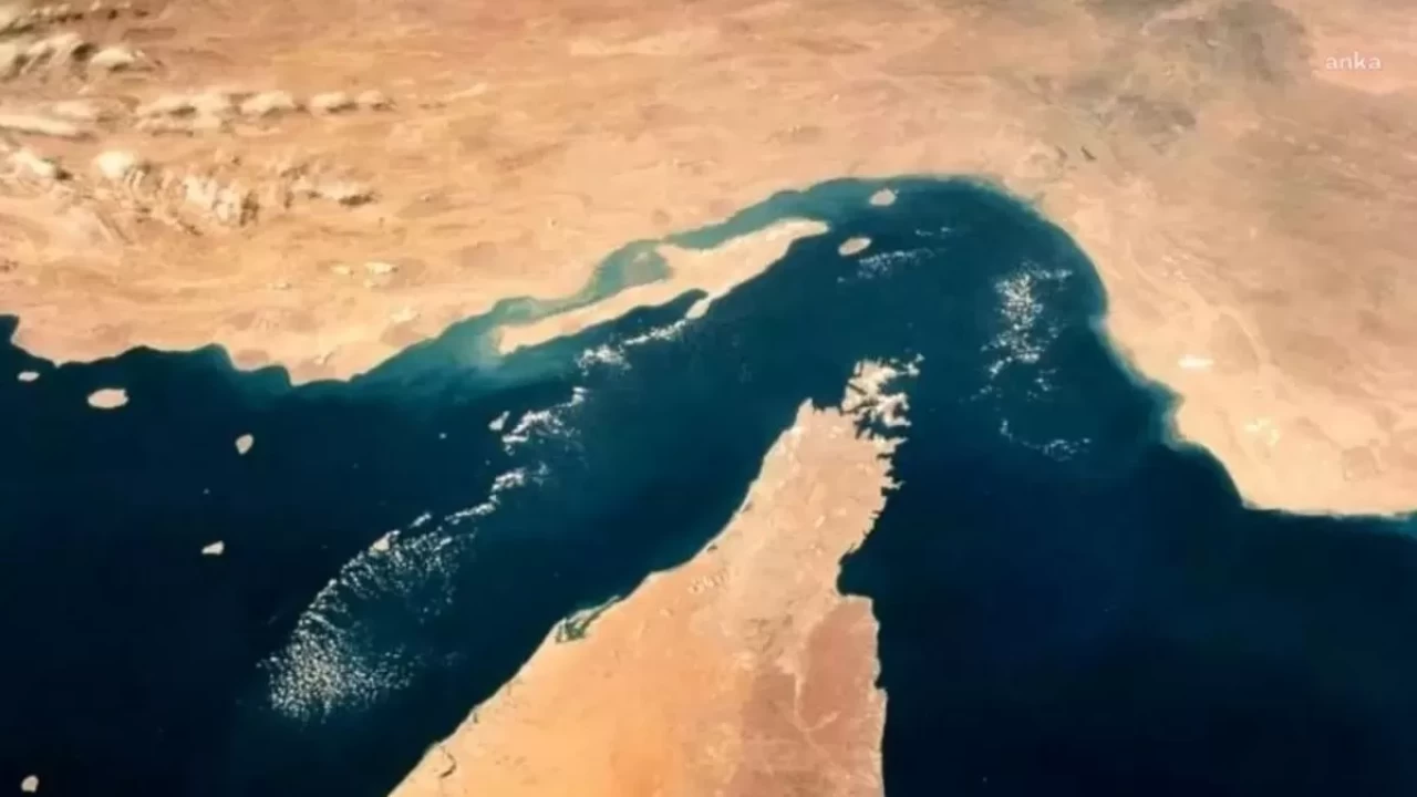 İran en büyük kozunu oynadı: Hürmüz Boğazı kapatıldı