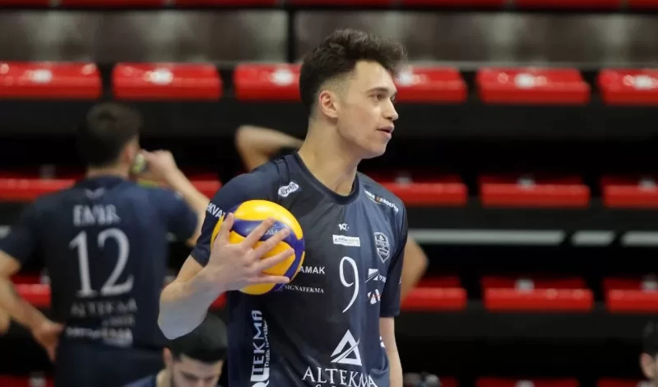 Altekma, Özgür Karababa ile yollarını ayırdı