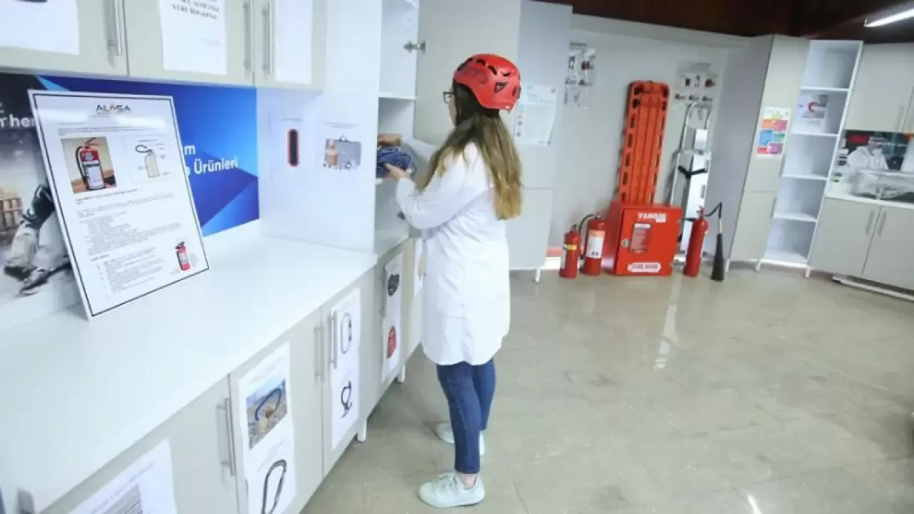 Acil Yardım ve Afet Yönetimi Bölümü Nedir? Mezunları Ne İş Yapar? İş İmkanları Nelerdir?