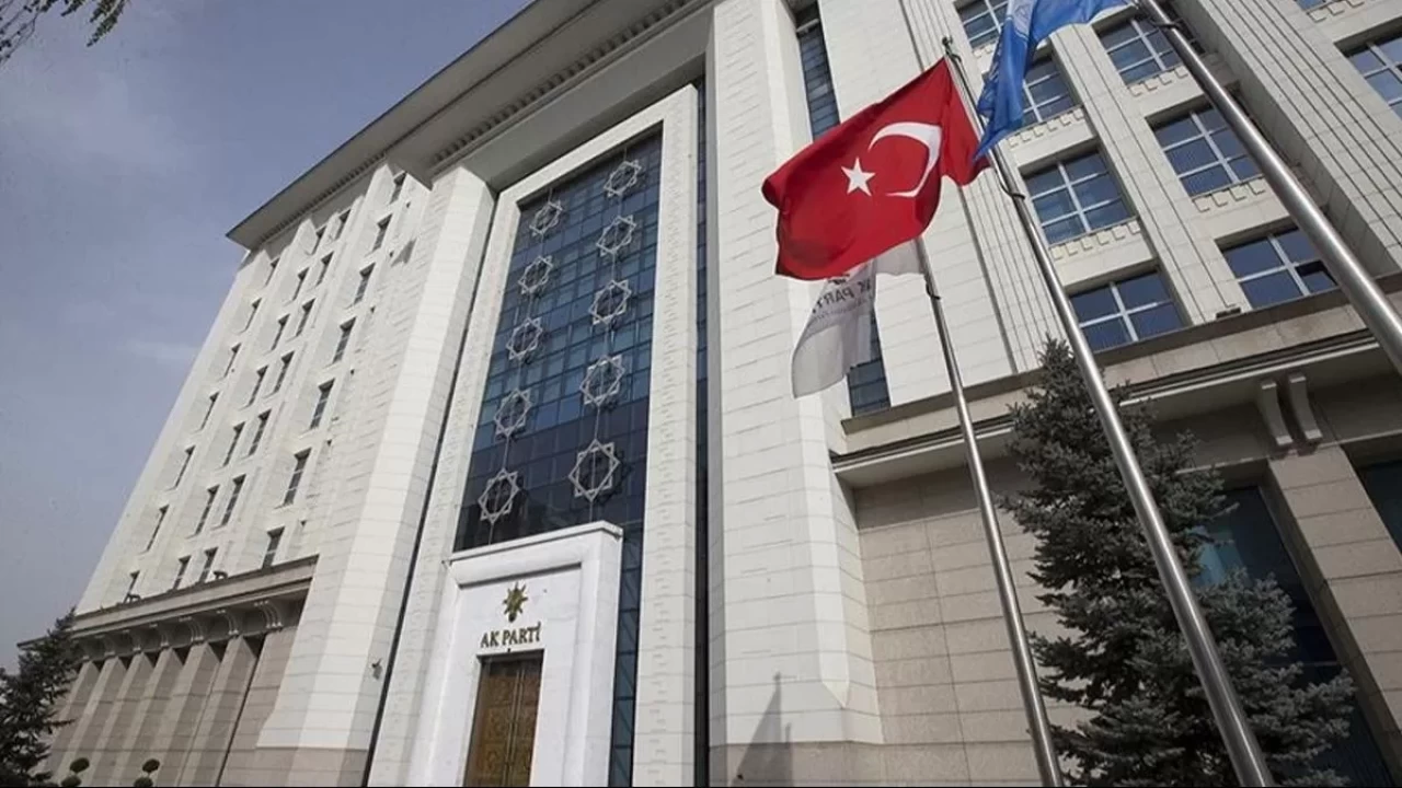 AK Parti'den net mesaj: Türkiye zalim düzenin değil, adaletin öncüsü!