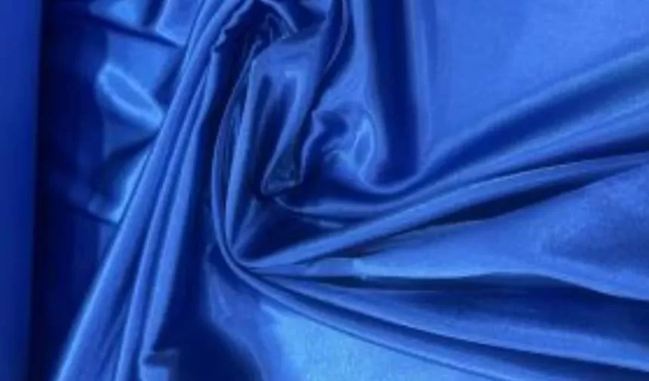 Metalik kumaşlar geri döndü