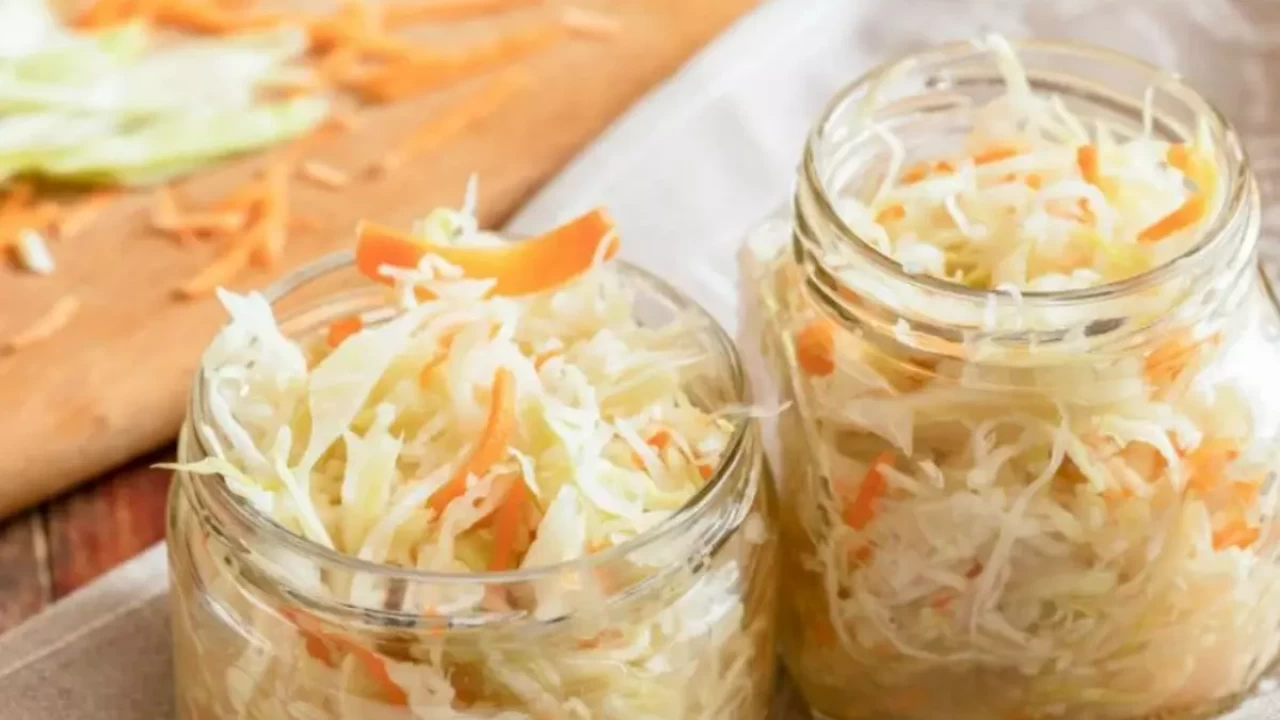 Lahana turşusu nasıl yapılır? Lezzetli turşu tarifi