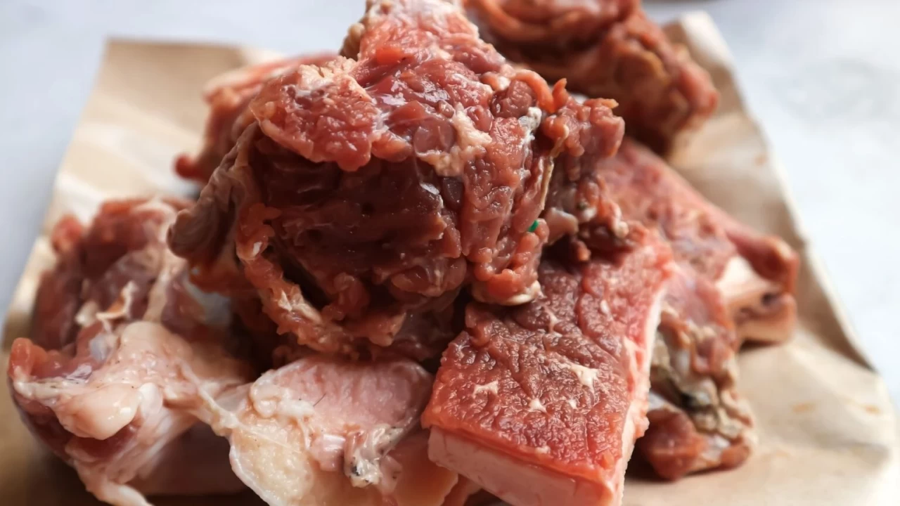 Kurban etiniz renk değiştiriyorsa dikkat! Bu belirti ölümcül olabilir