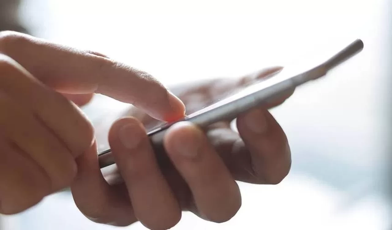 İsrail’de sahte mesaj paniği! Cep telefonlarına aynı anda uyarı gitti