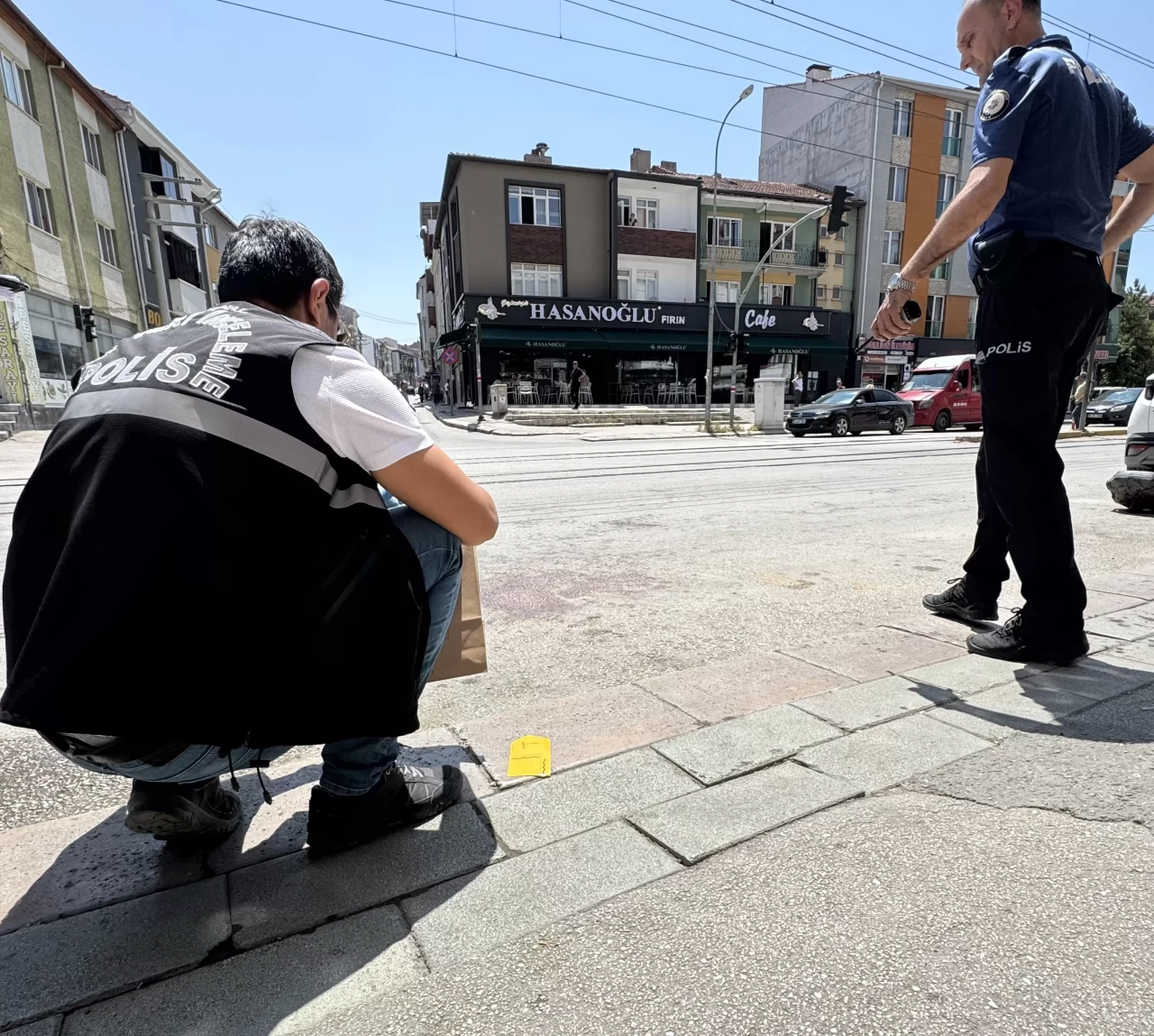 Eskişehir’de tartışma bıçaklı kavgaya döndü, üç kişi yaralandı