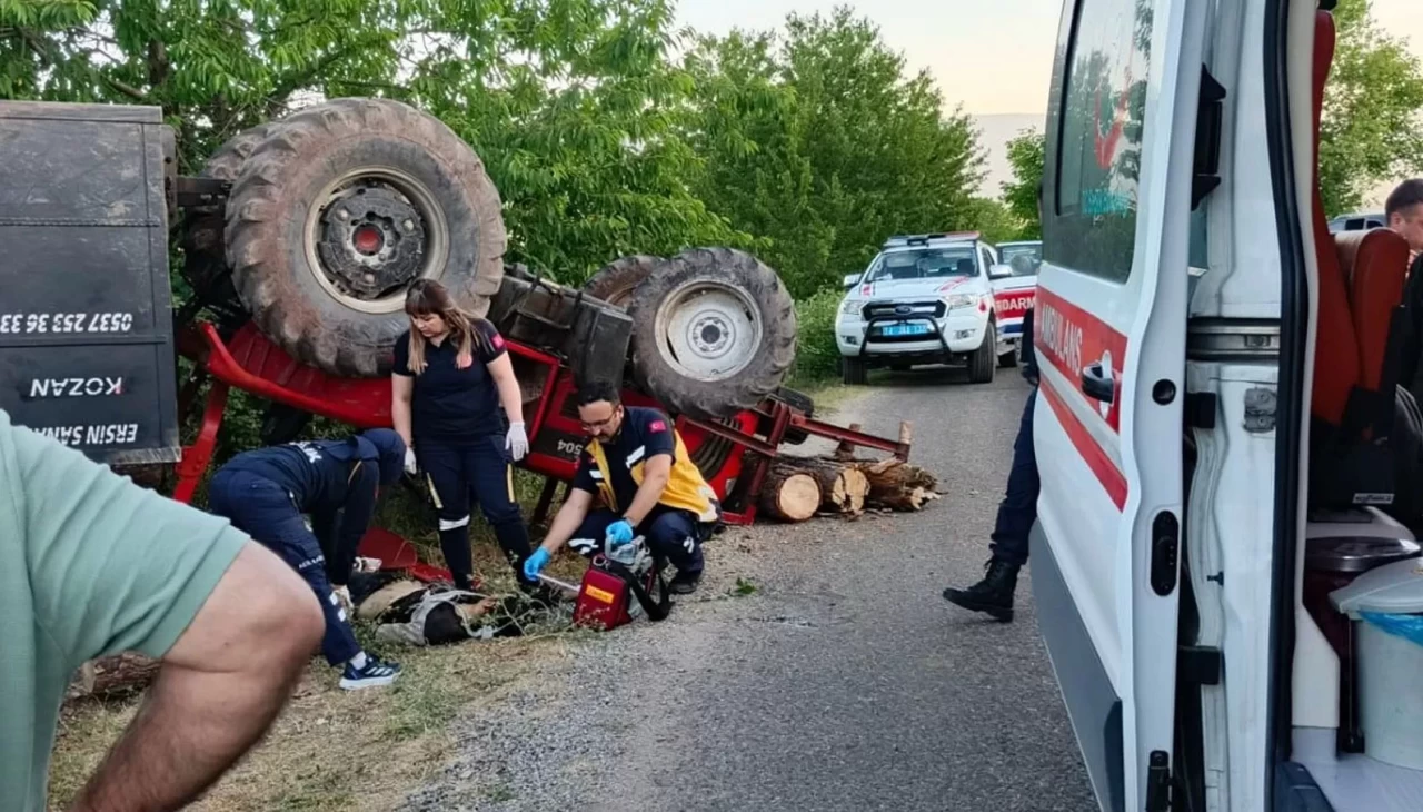 Bolu'da feci kaza... Kontrolden çıkan traktör devrildi: 1 ölü, 2 yaralı