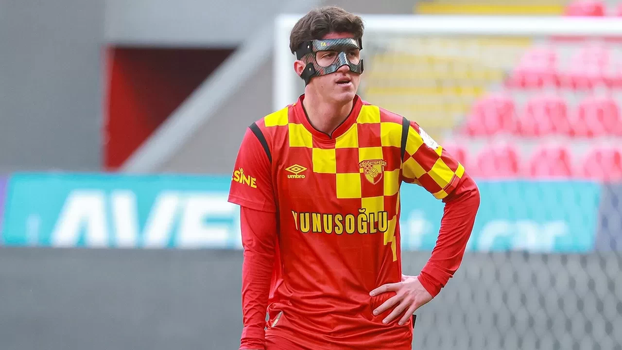 Göztepe, Taha Altıkardeş ve Novatus Miroshi’yi kadroda tutma kararı aldı