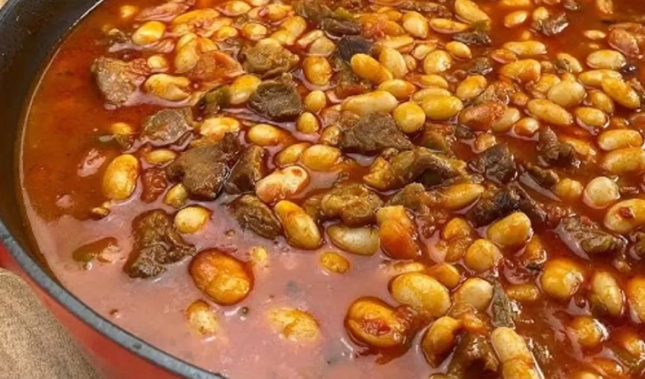 Tencerede pratik etli kuru fasulye tarifi! En kolay yapılış