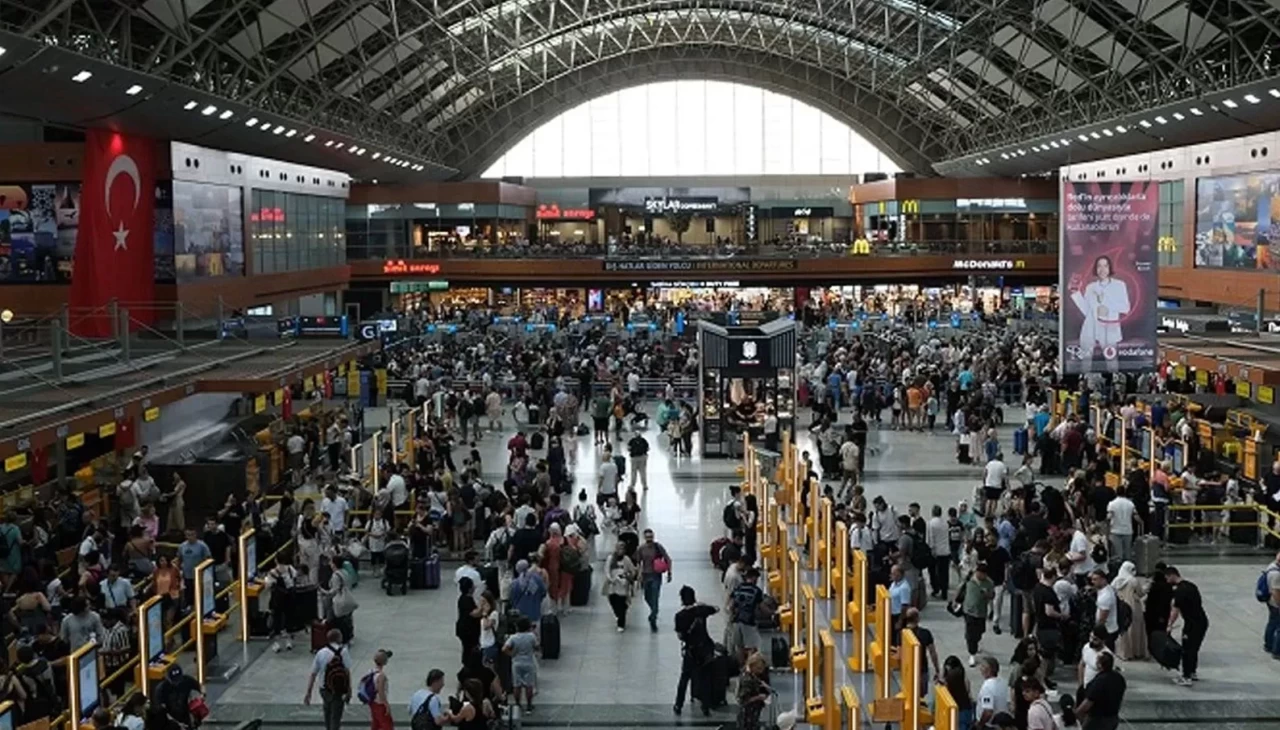 İstanbul semalarında rekor trafik: Sabiha Gökçen'den uçuş patlaması
