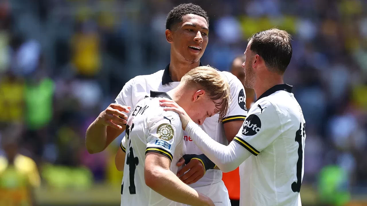 7 gollü müthiş maçta kazanan Borussia Dortmund oldu