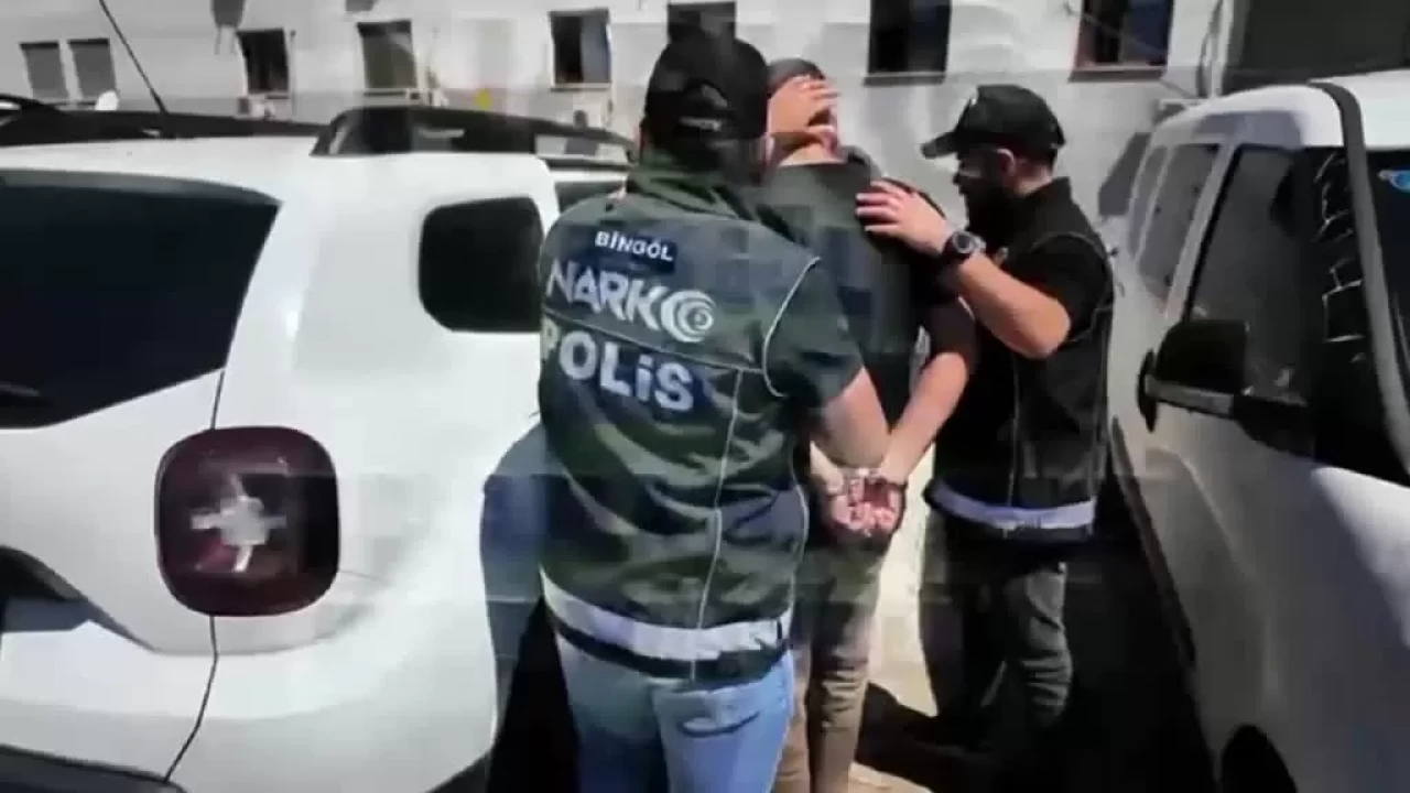 Bingöl'de uyuşturucu operasyonu: 2 gözaltı, 1 tutuklama