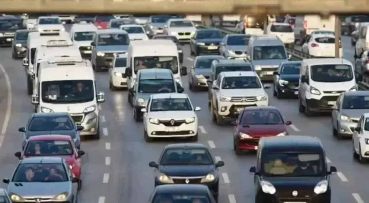 Kara yollarında yılbaşındaki geçiş ücreti artışları "yeniden değerleme oranı"na göre yapılacak