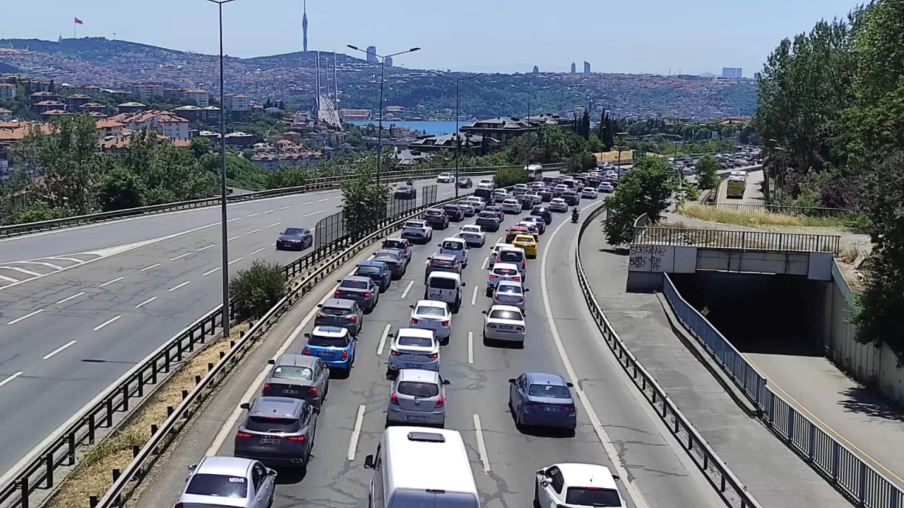 15 Temmuz Şehitler Köprüsü'nde bayram trafiği