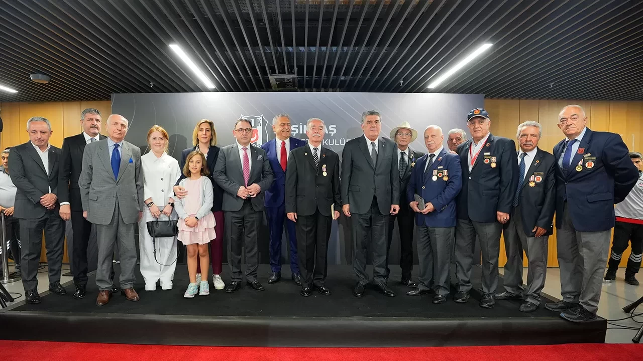 Başkan Serdal Adalı: “Beşiktaş’ın geleceği için umutlu ve başarılı bayramlar diliyorum”