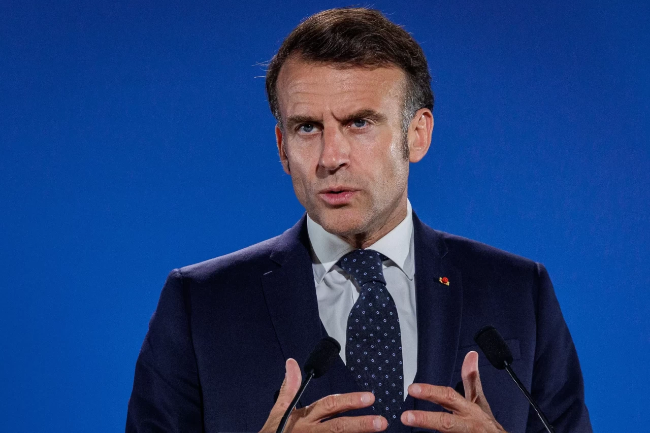 Macron'dan Pezeşkiyan'a "Fransız tutukluları serbest bırakın" telefonu