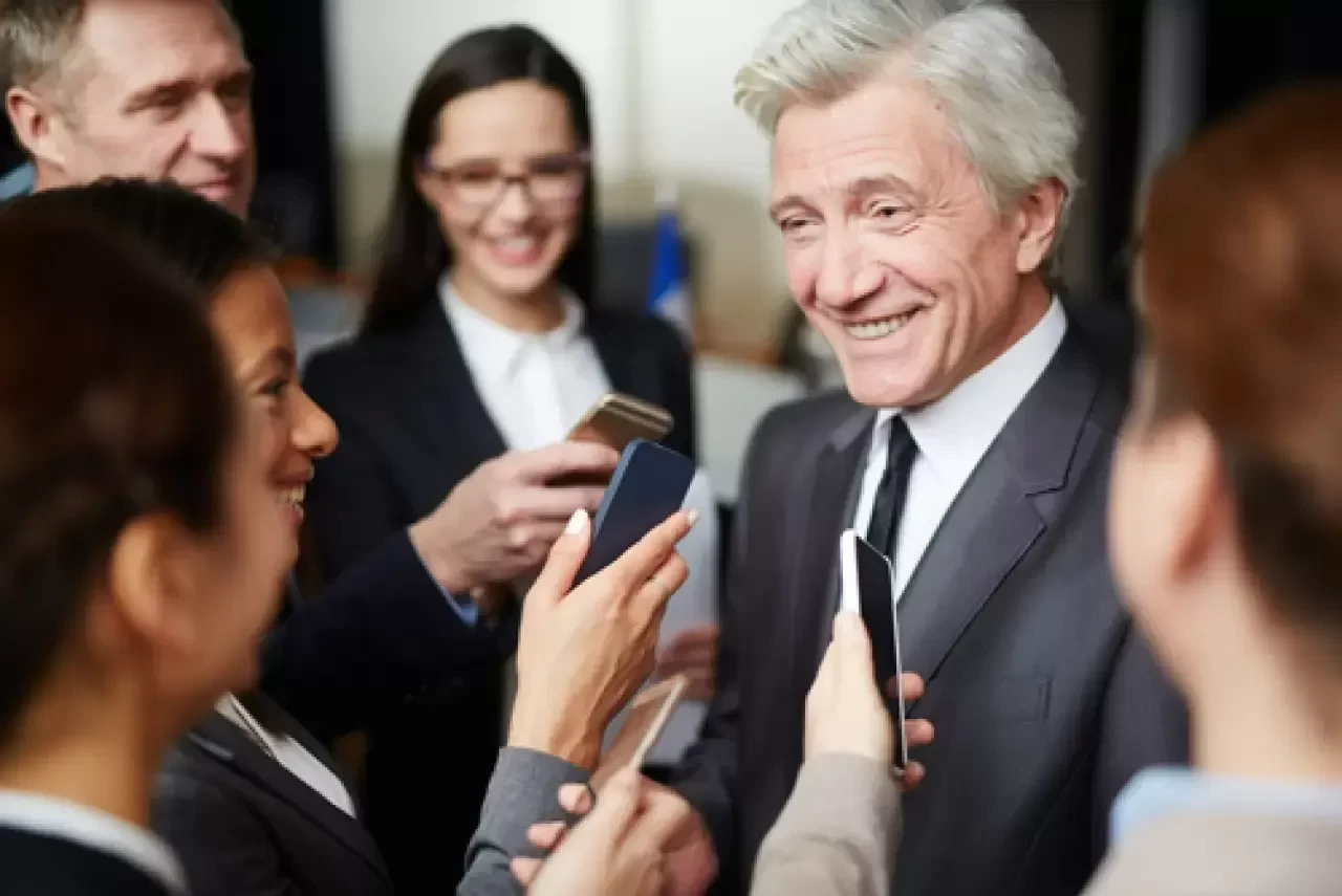 Siyasetçi Nasıl Olunur? Siyasetçi Olma Şartları Nelerdir?