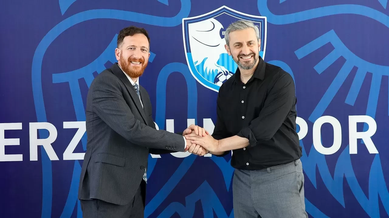 Erzurumspor FK, Serkan Özbalta ile 1 yıllık sözleşme imzaladı