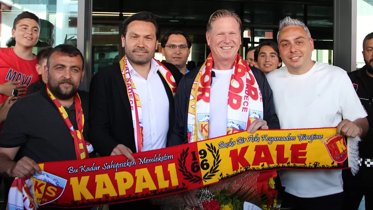 Kayserispor’un yeni teknik direktörü Markus Gisdol Kayseri’ye geldi