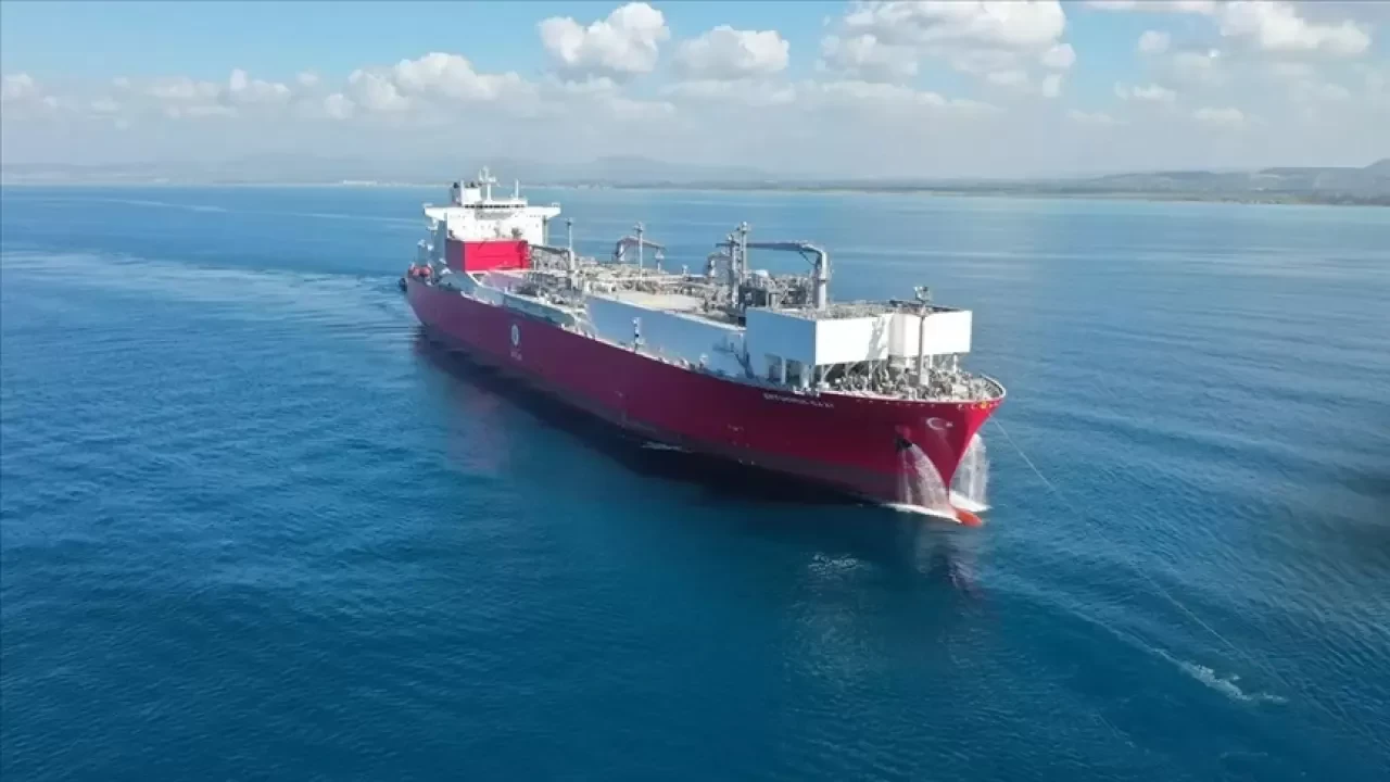 Milli FSRU Ertuğrul Gazi'nin gazlaştırma başarısı: 4 yılda 8,5 milyar metreküp gaz üretildi