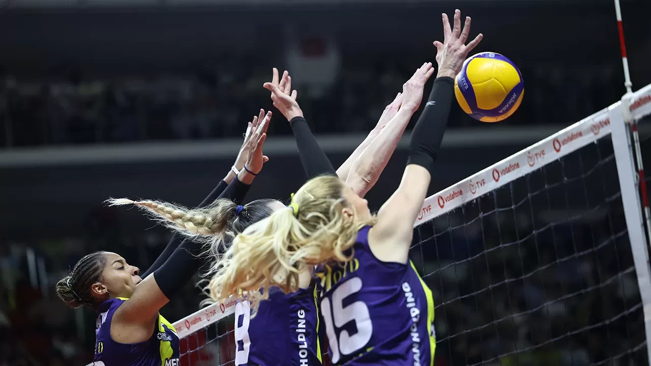 Fenerbahçe Kadın Voleybol Takımı 7 oyuncuyla yollarını ayırdı