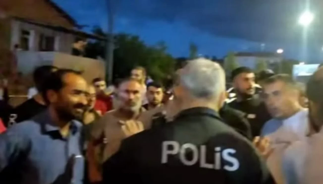 Malatya'da vatandaşı isyan ettiren kaza! Yolu trafiğe kapattılar