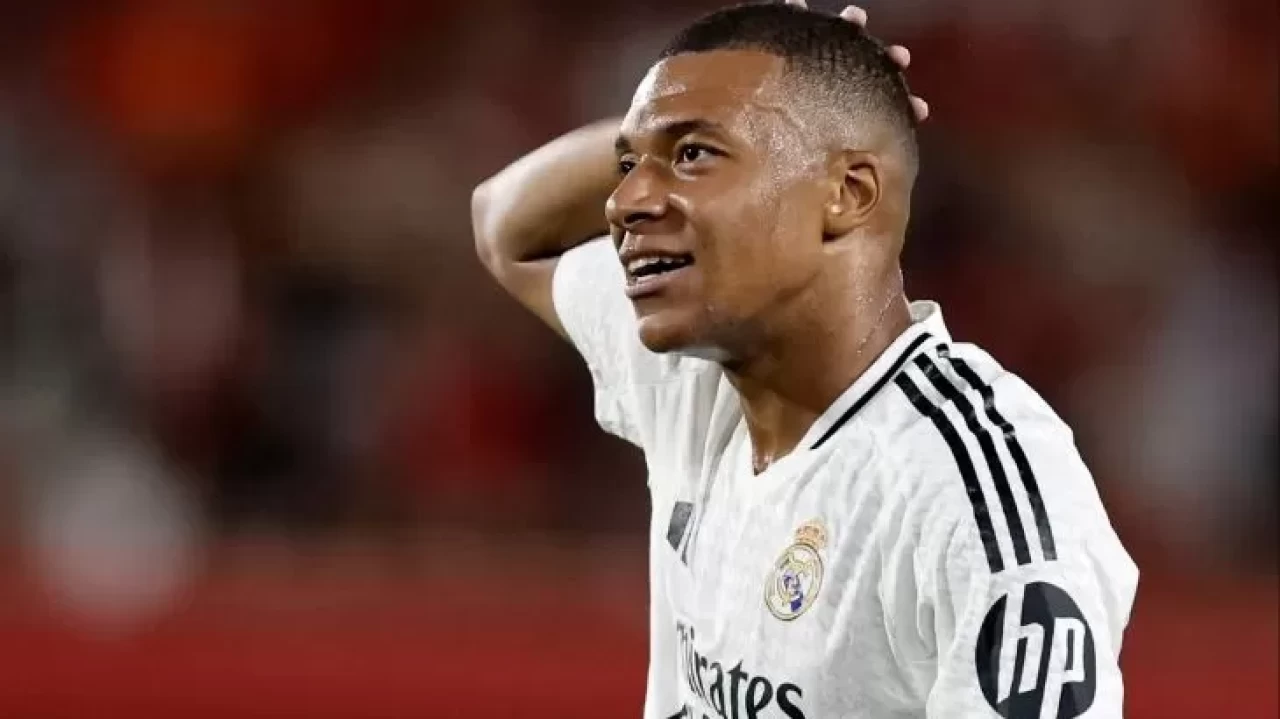 Real Madrid'in yıldızı Kylian Mbappe hastaneye kaldırıldı