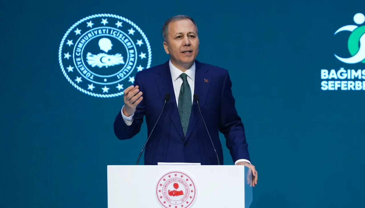 İçişleri Bakanı Yerlikaya açıkladı! Trafikte gizli yolcu dönemi başlıyor