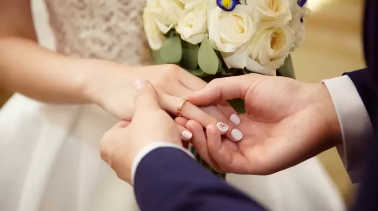 Z kuşağı da evlilik diyor: Mutluluk formülü değişmedi!