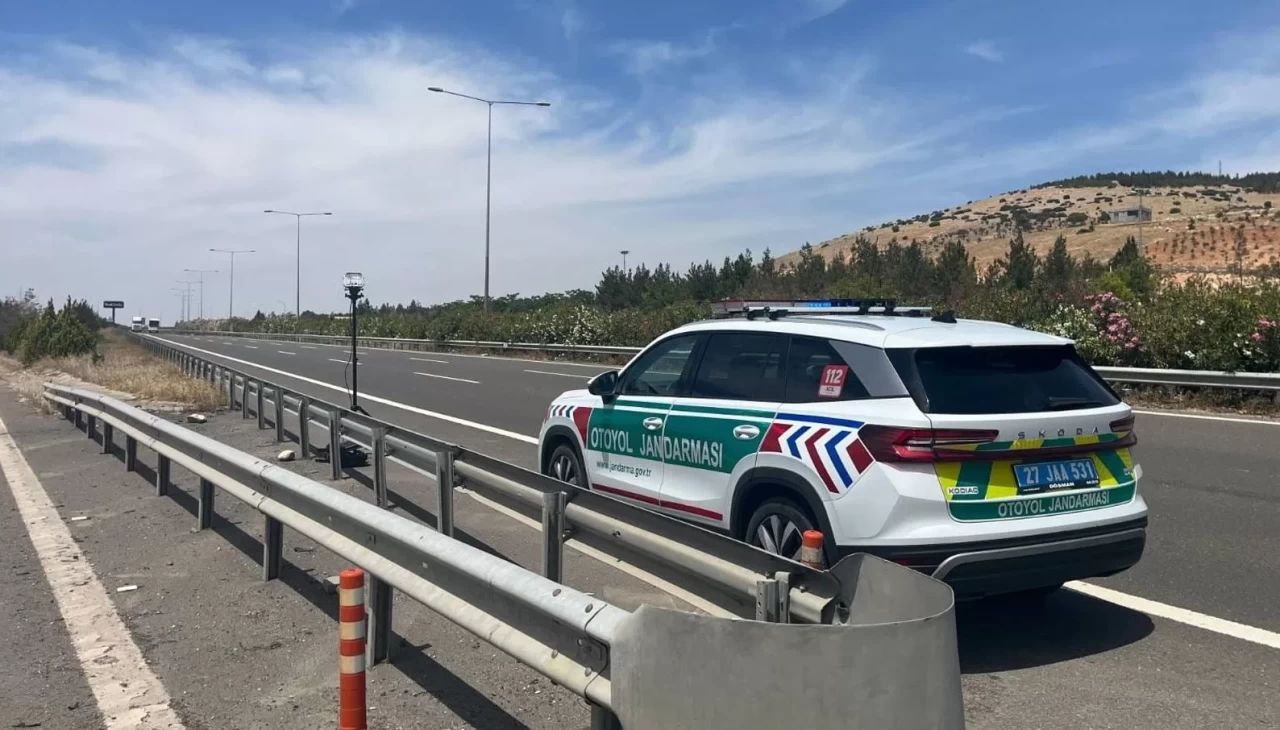 Gaziantep'te hız sınırını aşan 364 araç sürücüsüne 878 bin TL ceza