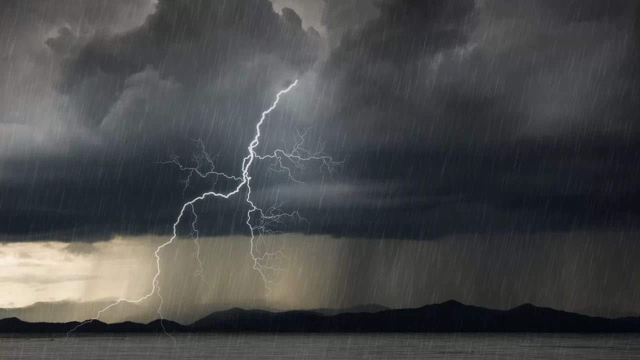 Meteoroloji uyardı: İstanbul dahil birçok ilde sağanak yağış bekleniyor