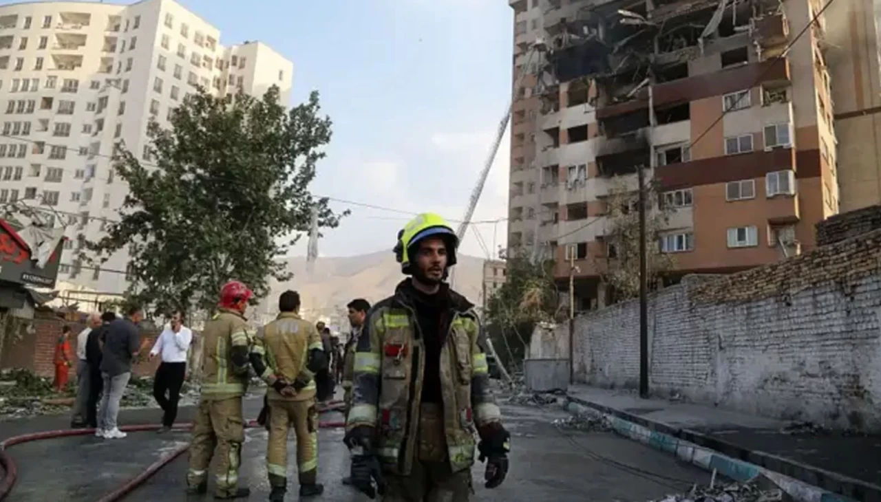 İsrailli bakandan İran'da rejim değişikliği mesajlı paylaşım