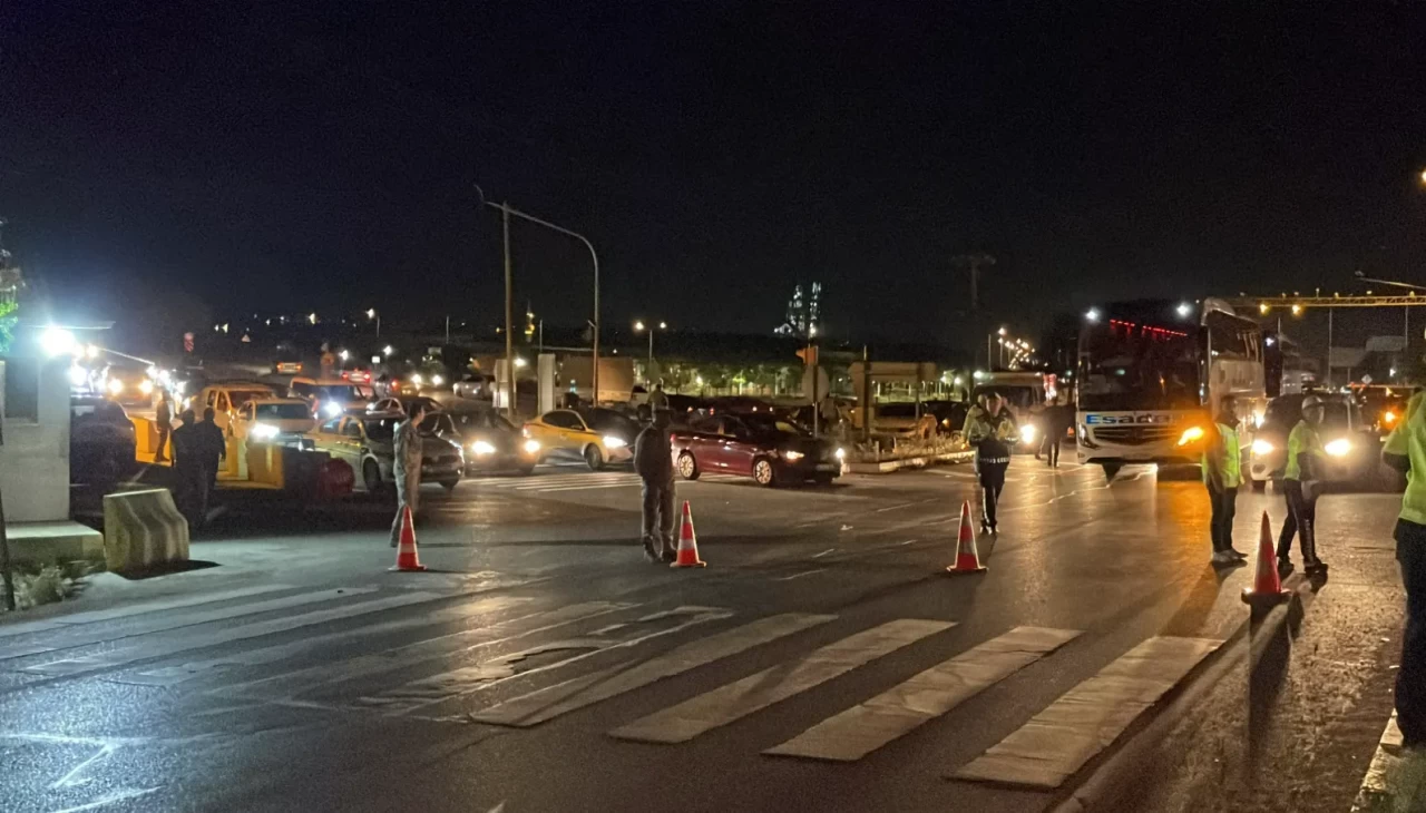 Havalimanı yolunda kaza, 5 kişi yaralandı