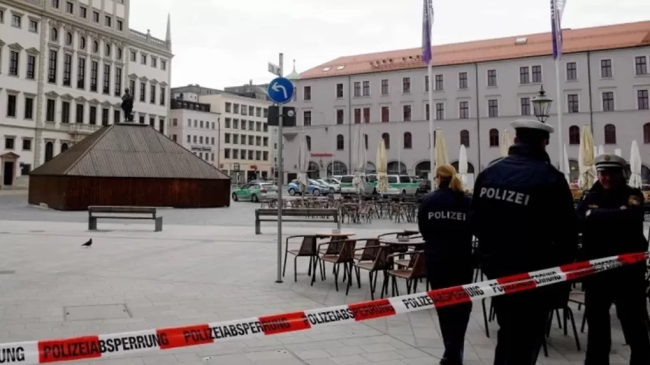 Almanya'da 2 tonluk bomba alarmı: 20 bin kişi tahliye ediliyor