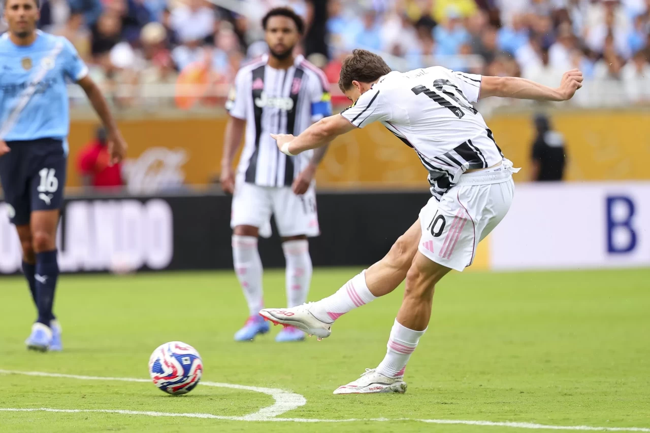 Manchester City, Juventus'u 5-2 mağlup ederek son 16'ya yükseldi