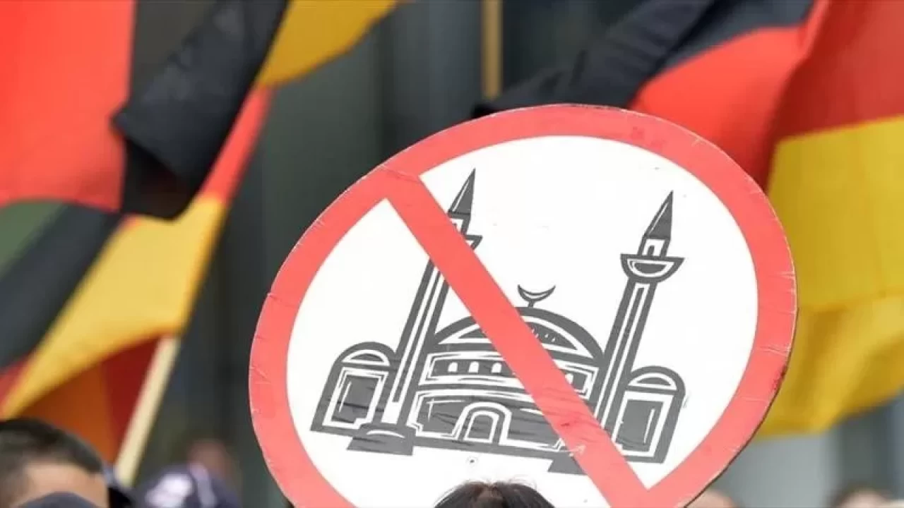 İslam düşmanlığı artıyor: Almanya’daki Müslümanlar tedirgin