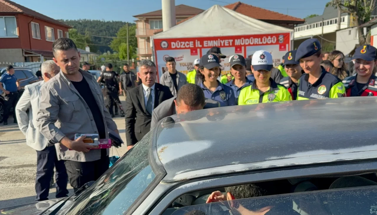 Anadolu’nun geçiş noktasında yoğunluk! Düzce’de bayram trafiği zirve yaptı