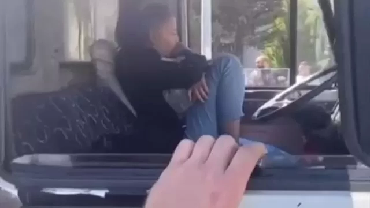 Bursa’da ehliyetsiz kadın kamyonu çaldı, kısa sürede kaza yaptı