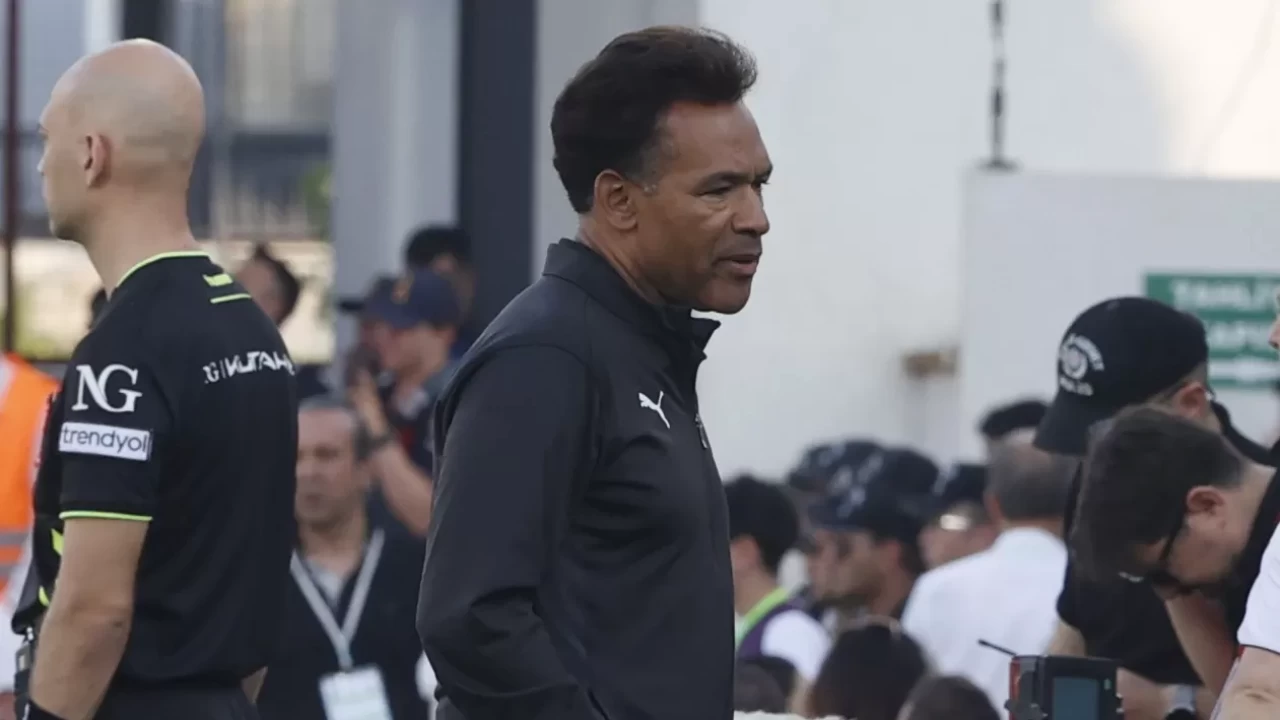 Süper Lig'den düşen Bodrum FK'de teknik direktör Jose Morais görevini bıraktığını açıkladı