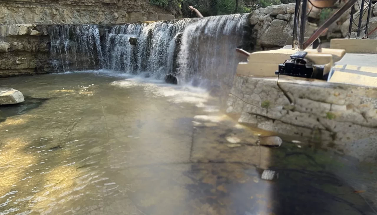 Serinlemek için girdiği parktaki suda hayatını kaybetti