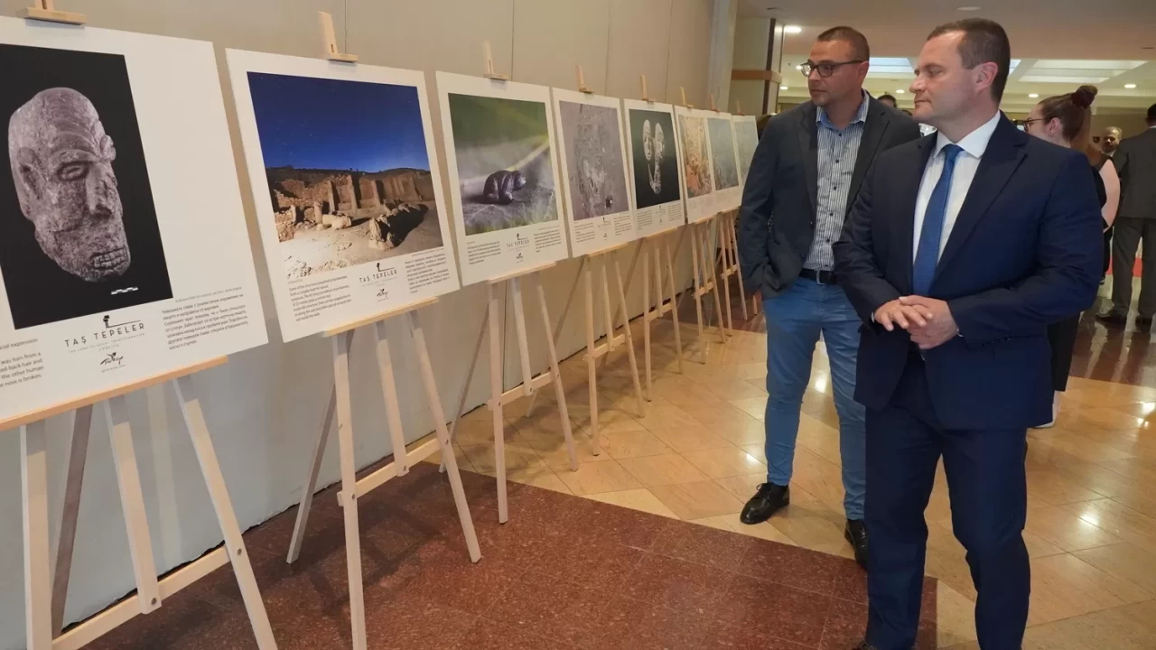 Sofya’da Bulgaristan ve Türkiye’nin en eski tarihi-kültürel eserleri fotoğraf sergisiyle tanıtıldı