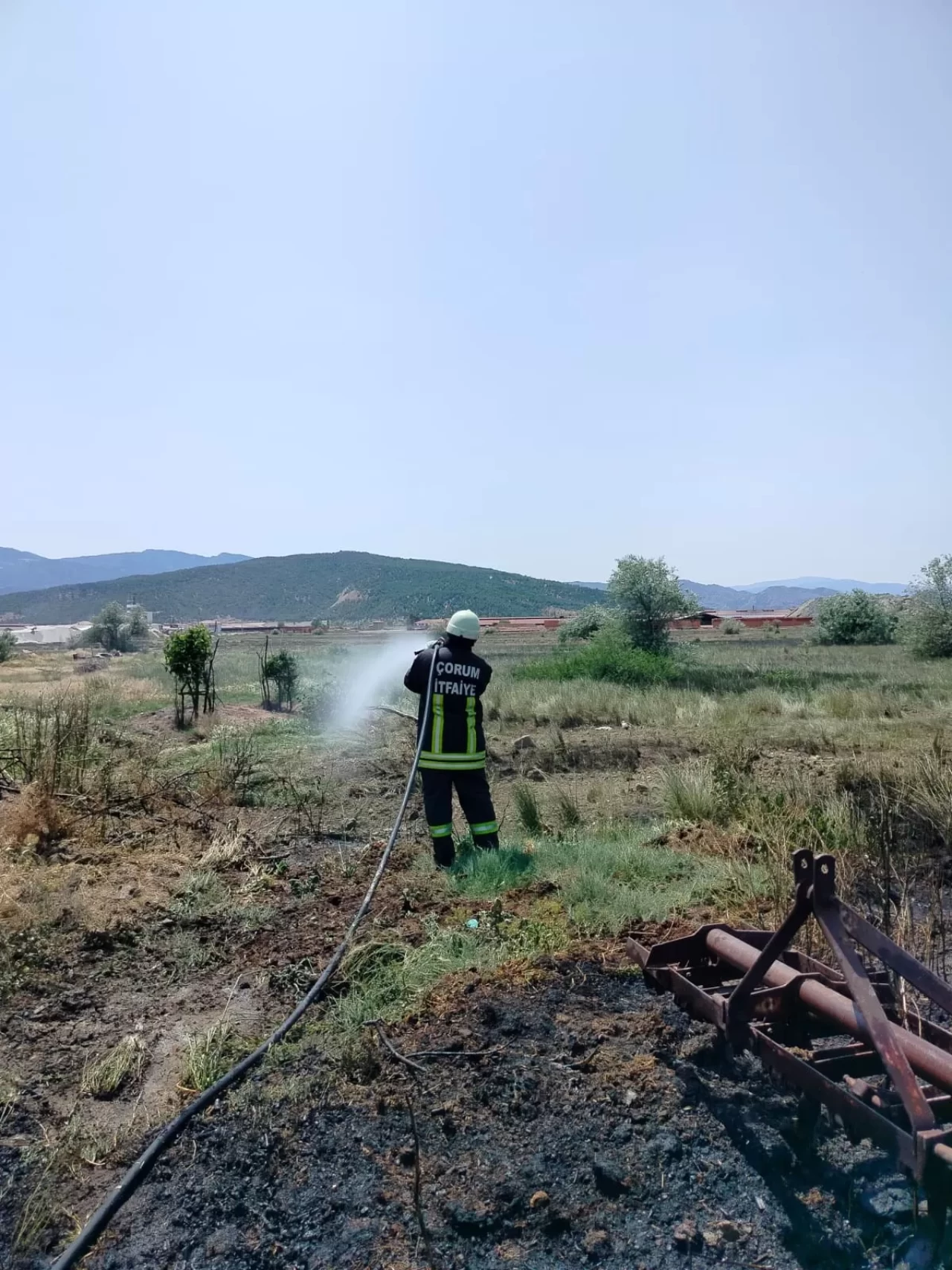 Çorum'da korkutan arazi yangını
