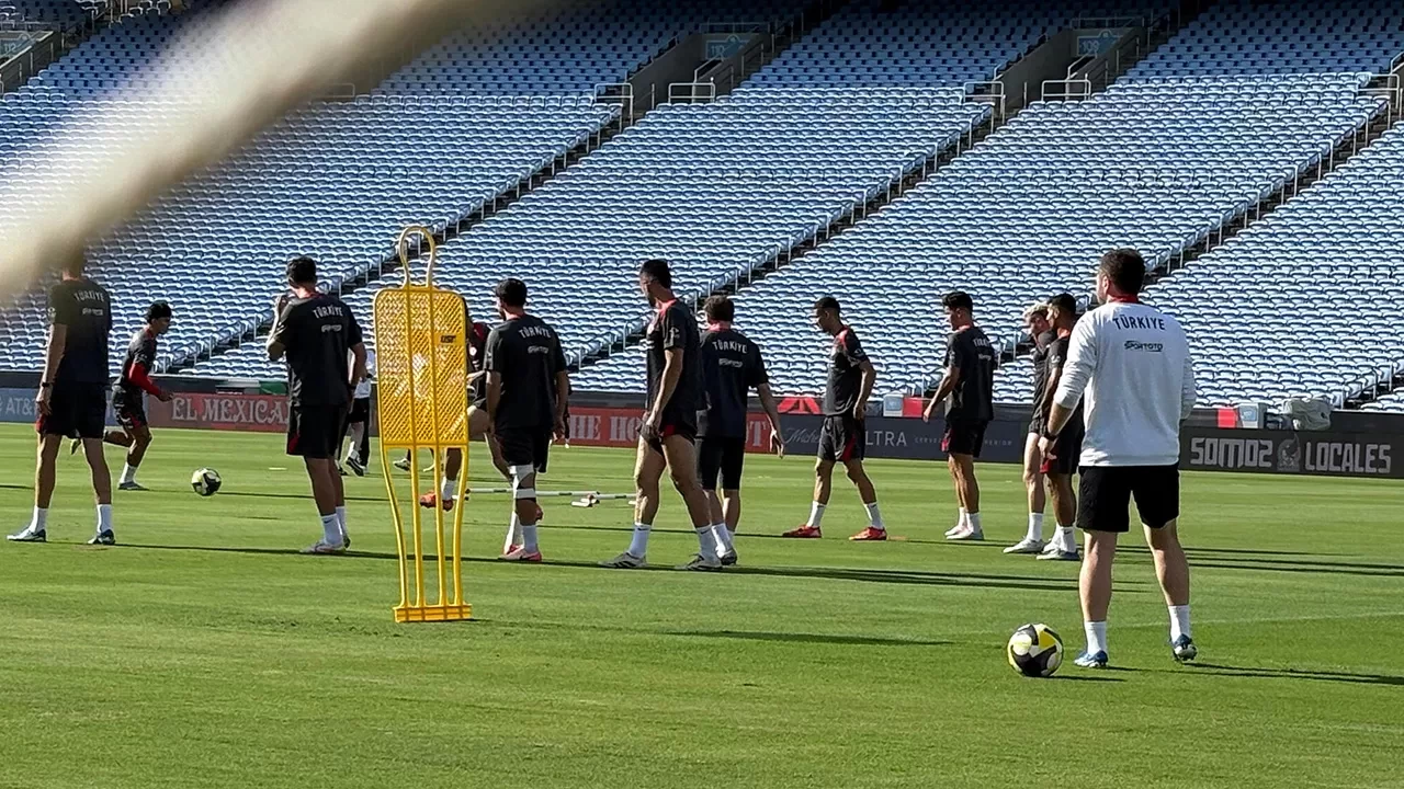 A Milli Futbol Takımı, Meksika maçı hazırlıklarını tamamladı