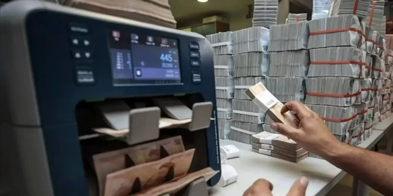 Bankacılıkta dikkat çeken artış: Kredi hacmi 19 trilyon lirayı aştı